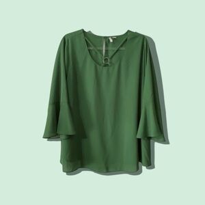 Est. 1948 Kelly Green 3/4 Bell Sleeve Women’s Blouse Size 18/20 Unique Neckline